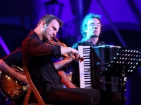 tango_2012_3